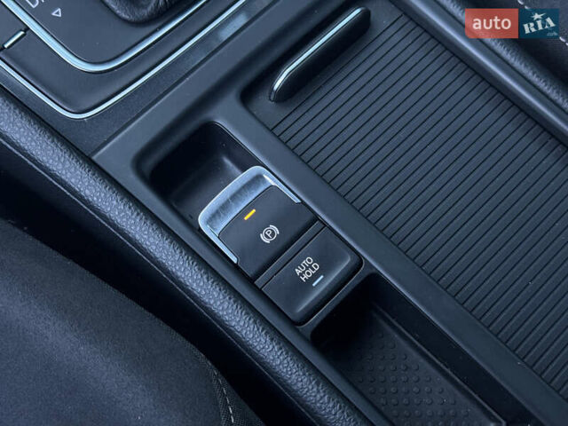 Белый Фольксваген Гольф, объемом двигателя 1.97 л и пробегом 352 тыс. км за 14999 $, фото 17 на Automoto.ua