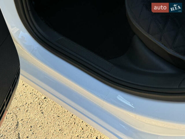 Белый Фольксваген Гольф, объемом двигателя 2 л и пробегом 206 тыс. км за 13800 $, фото 20 на Automoto.ua