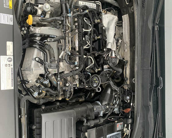 Белый Фольксваген Гольф, объемом двигателя 1.6 л и пробегом 232 тыс. км за 12500 $, фото 23 на Automoto.ua