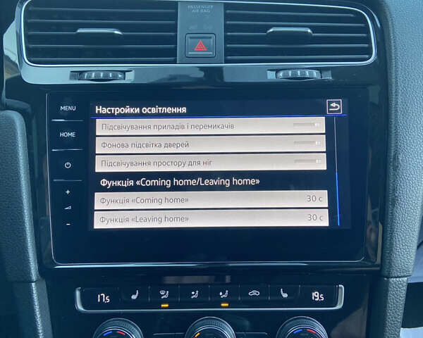Белый Фольксваген Гольф, объемом двигателя 1.6 л и пробегом 233 тыс. км за 13599 $, фото 78 на Automoto.ua