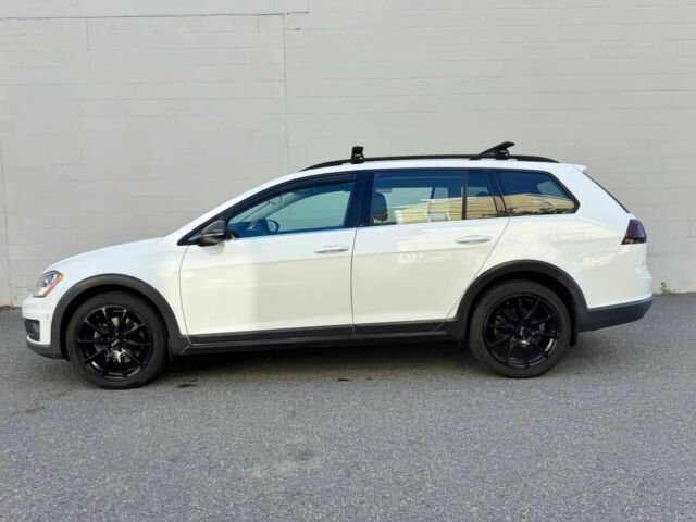 Белый Фольксваген Гольф, объемом двигателя 1.8 л и пробегом 53 тыс. км за 7500 $, фото 3 на Automoto.ua