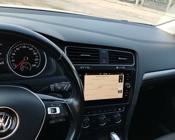 Білий Фольксваген Гольф, об'ємом двигуна 1.6 л та пробігом 248 тис. км за 11999 $, фото 28 на Automoto.ua