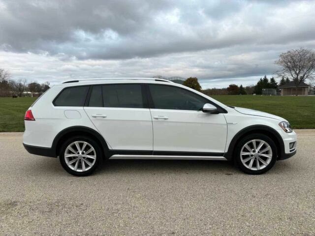 Белый Фольксваген Гольф, объемом двигателя 1.8 л и пробегом 66 тыс. км за 2300 $, фото 7 на Automoto.ua