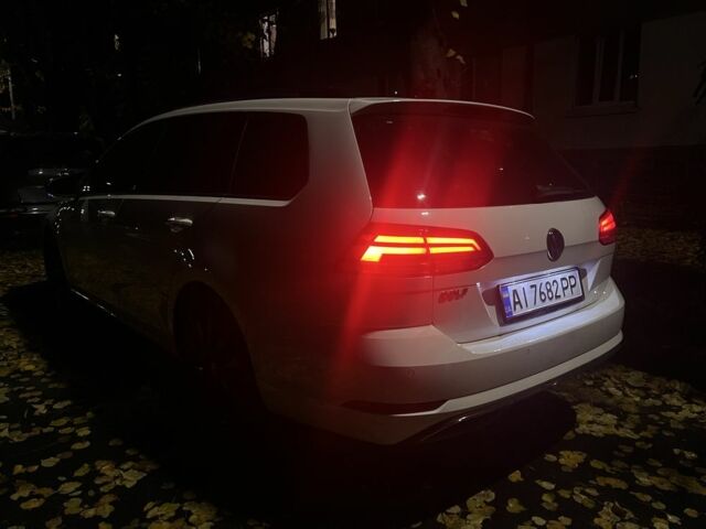 Белый Фольксваген Гольф, объемом двигателя 2 л и пробегом 117 тыс. км за 16400 $, фото 13 на Automoto.ua