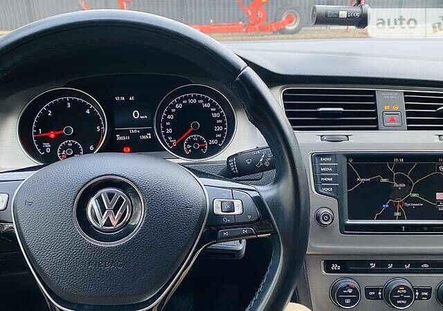 Белый Фольксваген Гольф, объемом двигателя 1.6 л и пробегом 205 тыс. км за 13900 $, фото 18 на Automoto.ua