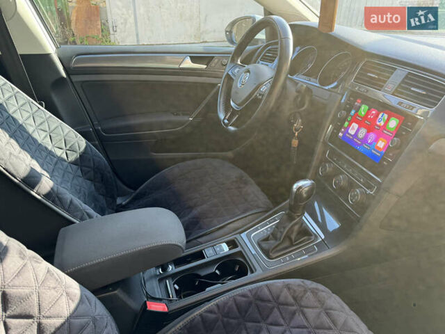 Белый Фольксваген Гольф, объемом двигателя 2 л и пробегом 206 тыс. км за 13800 $, фото 16 на Automoto.ua