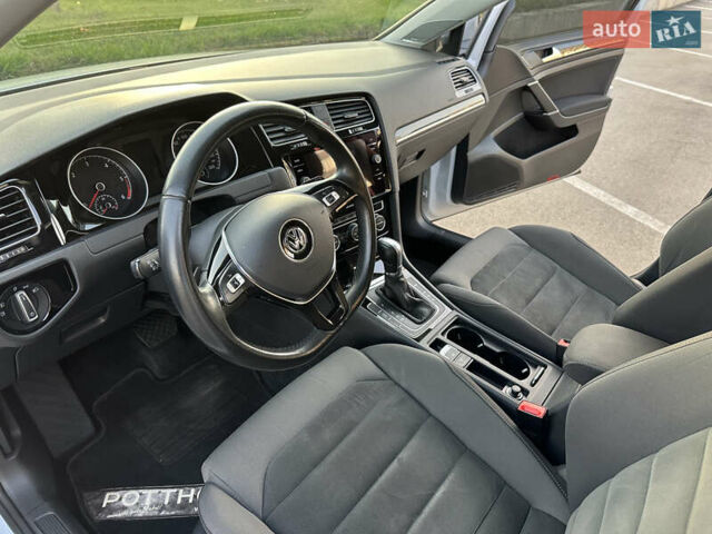 Белый Фольксваген Гольф, объемом двигателя 1.97 л и пробегом 182 тыс. км за 16150 $, фото 29 на Automoto.ua