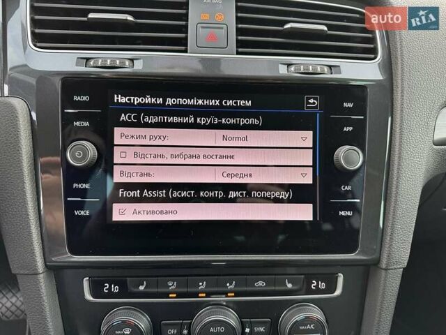 Белый Фольксваген Гольф, объемом двигателя 2 л и пробегом 209 тыс. км за 15500 $, фото 38 на Automoto.ua