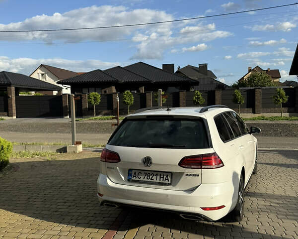 Белый Фольксваген Гольф, объемом двигателя 1.97 л и пробегом 264 тыс. км за 15900 $, фото 2 на Automoto.ua