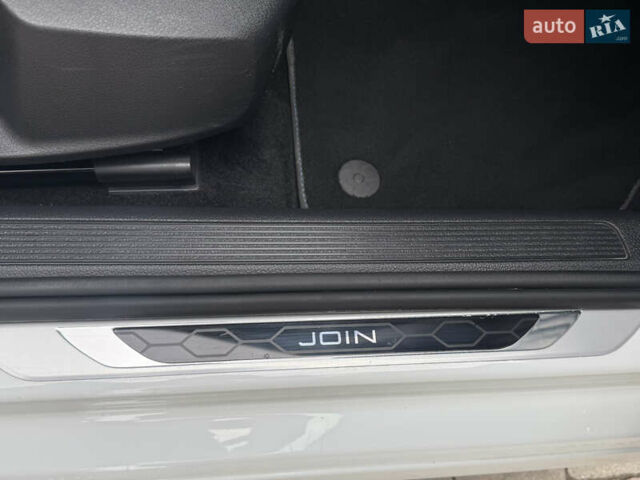 Белый Фольксваген Гольф, объемом двигателя 2 л и пробегом 184 тыс. км за 15250 $, фото 52 на Automoto.ua