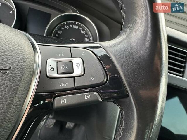 Белый Фольксваген Гольф, объемом двигателя 2 л и пробегом 209 тыс. км за 15500 $, фото 34 на Automoto.ua