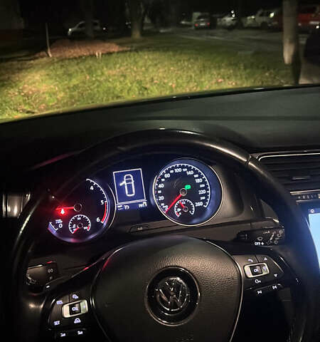 Белый Фольксваген Гольф, объемом двигателя 1.6 л и пробегом 273 тыс. км за 13600 $, фото 16 на Automoto.ua