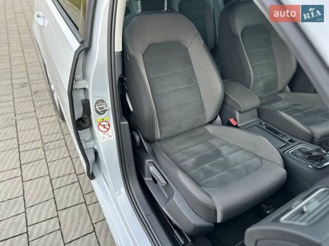 Белый Фольксваген Гольф, объемом двигателя 2 л и пробегом 209 тыс. км за 15500 $, фото 45 на Automoto.ua