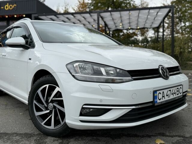 Белый Фольксваген Гольф, объемом двигателя 2 л и пробегом 252 тыс. км за 13800 $, фото 3 на Automoto.ua