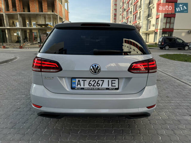 Белый Фольксваген Гольф, объемом двигателя 1.6 л и пробегом 195 тыс. км за 13499 $, фото 11 на Automoto.ua