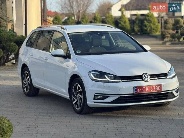 Белый Фольксваген Гольф, объемом двигателя 1.6 л и пробегом 166 тыс. км за 14250 $, фото 19 на Automoto.ua