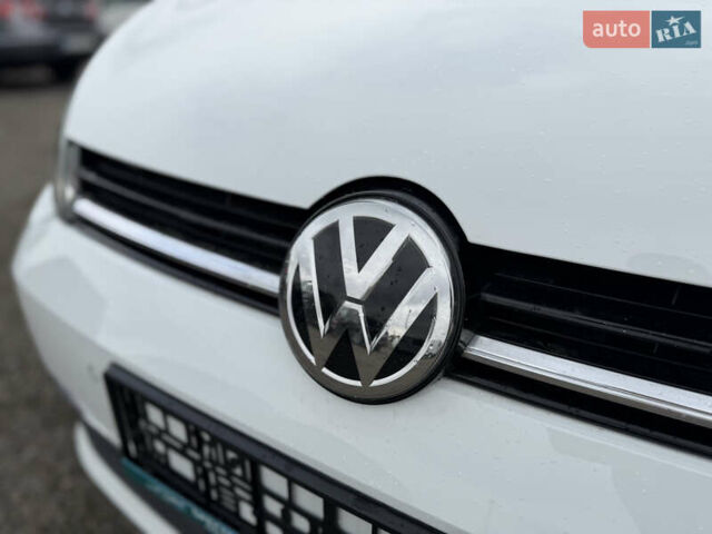 Белый Фольксваген Гольф, объемом двигателя 1.6 л и пробегом 262 тыс. км за 13350 $, фото 23 на Automoto.ua