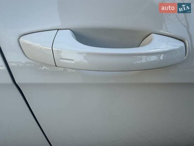 Белый Фольксваген Гольф, объемом двигателя 1.6 л и пробегом 166 тыс. км за 14250 $, фото 49 на Automoto.ua