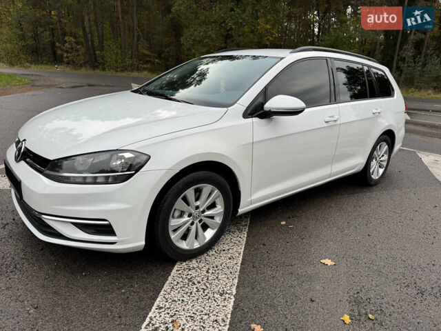 Белый Фольксваген Гольф, объемом двигателя 1.8 л и пробегом 191 тыс. км за 14200 $, фото 4 на Automoto.ua