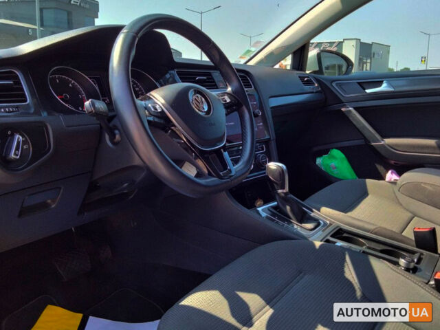 Белый Фольксваген Гольф, объемом двигателя 2 л и пробегом 226 тыс. км за 16600 $, фото 8 на Automoto.ua