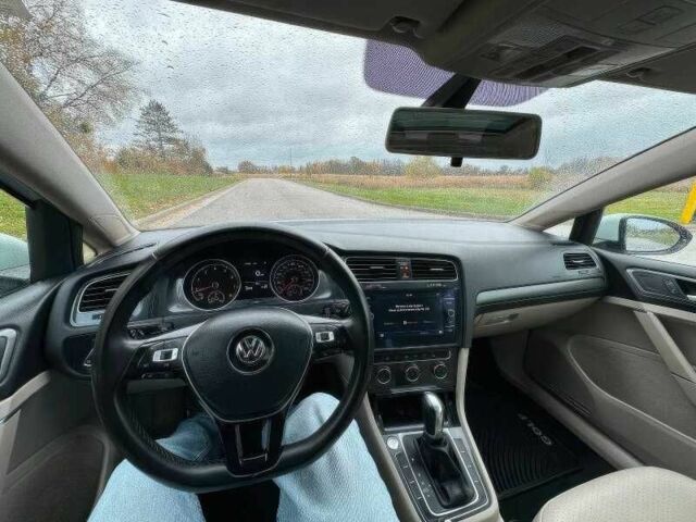 Белый Фольксваген Гольф, объемом двигателя 1.8 л и пробегом 99 тыс. км за 9900 $, фото 13 на Automoto.ua