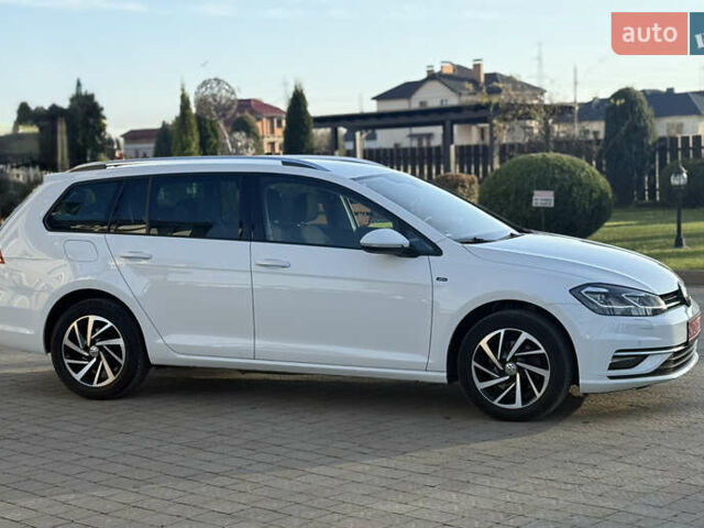 Белый Фольксваген Гольф, объемом двигателя 1.6 л и пробегом 166 тыс. км за 14250 $, фото 10 на Automoto.ua