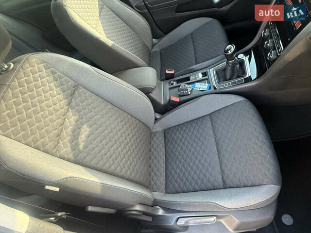 Белый Фольксваген Гольф, объемом двигателя 1.6 л и пробегом 166 тыс. км за 14250 $, фото 51 на Automoto.ua