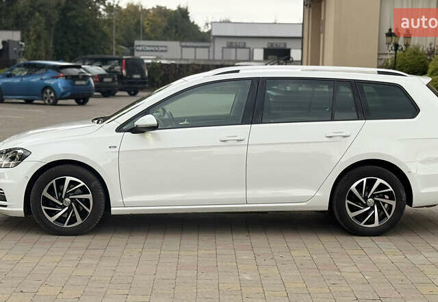 Белый Фольксваген Гольф, объемом двигателя 2 л и пробегом 184 тыс. км за 15250 $, фото 9 на Automoto.ua