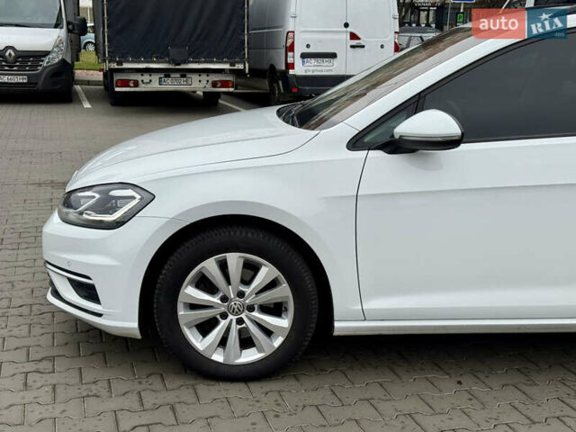 Білий Фольксваген Гольф, об'ємом двигуна 1.6 л та пробігом 217 тис. км за 12800 $, фото 21 на Automoto.ua