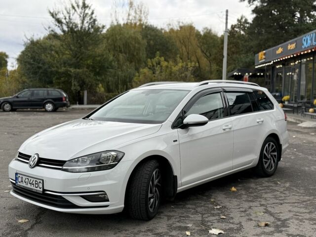 Белый Фольксваген Гольф, объемом двигателя 2 л и пробегом 252 тыс. км за 13800 $, фото 18 на Automoto.ua