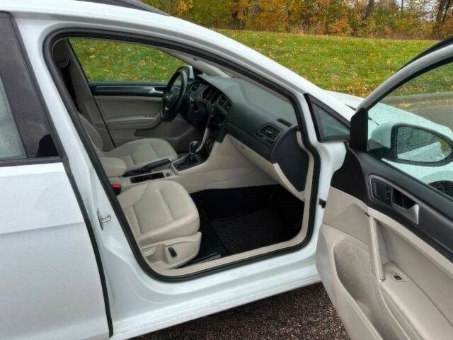 Белый Фольксваген Гольф, объемом двигателя 1.8 л и пробегом 99 тыс. км за 9900 $, фото 12 на Automoto.ua