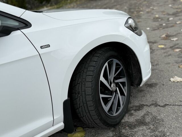 Белый Фольксваген Гольф, объемом двигателя 2 л и пробегом 252 тыс. км за 13800 $, фото 7 на Automoto.ua