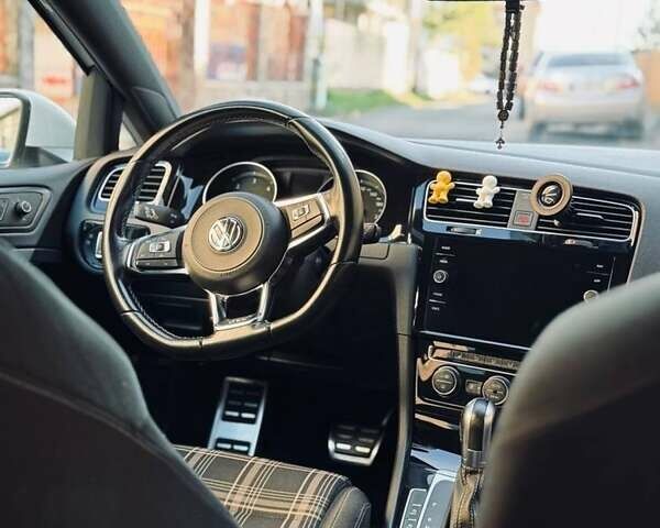 Білий Фольксваген Гольф, об'ємом двигуна 2 л та пробігом 222 тис. км за 20300 $, фото 6 на Automoto.ua