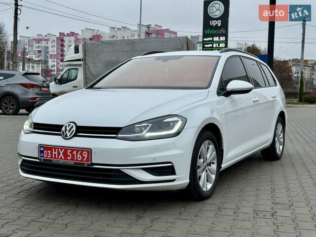 Білий Фольксваген Гольф, об'ємом двигуна 1.6 л та пробігом 217 тис. км за 12800 $, фото 2 на Automoto.ua