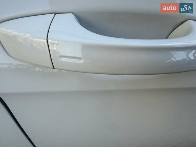 Белый Фольксваген Гольф, объемом двигателя 1.6 л и пробегом 166 тыс. км за 14250 $, фото 48 на Automoto.ua