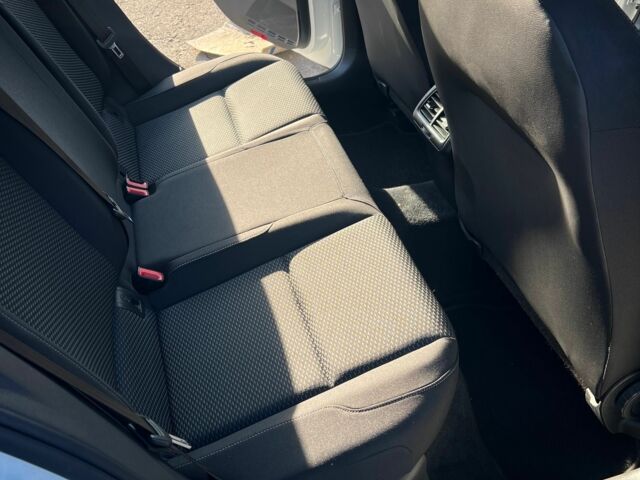 Білий Фольксваген Гольф, об'ємом двигуна 1.6 л та пробігом 273 тис. км за 13600 $, фото 14 на Automoto.ua