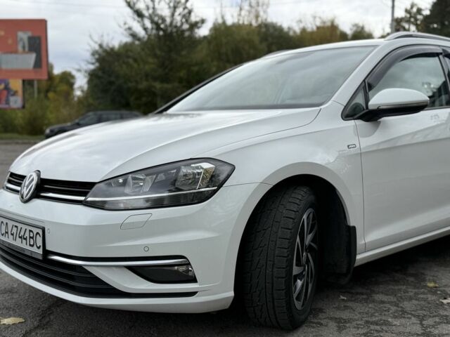 Белый Фольксваген Гольф, объемом двигателя 2 л и пробегом 252 тыс. км за 13800 $, фото 20 на Automoto.ua