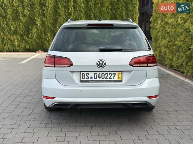 Белый Фольксваген Гольф, объемом двигателя 2 л и пробегом 209 тыс. км за 15500 $, фото 14 на Automoto.ua