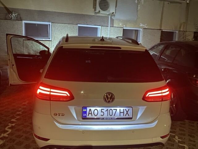 Білий Фольксваген Гольф, об'ємом двигуна 2 л та пробігом 222 тис. км за 20300 $, фото 5 на Automoto.ua