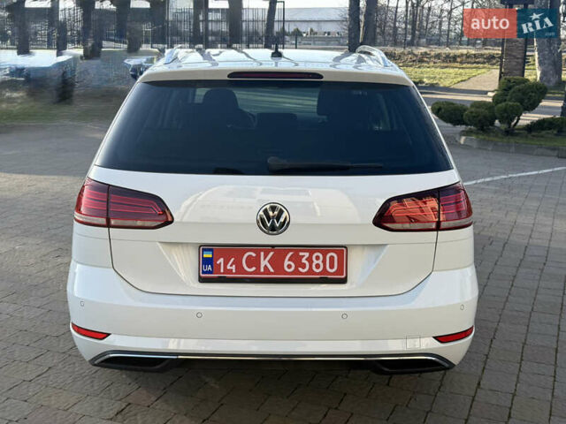 Белый Фольксваген Гольф, объемом двигателя 1.6 л и пробегом 166 тыс. км за 14250 $, фото 14 на Automoto.ua