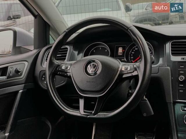 Белый Фольксваген Гольф, объемом двигателя 2 л и пробегом 235 тыс. км за 17555 $, фото 37 на Automoto.ua