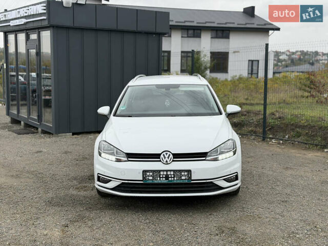 Белый Фольксваген Гольф, объемом двигателя 1.6 л и пробегом 262 тыс. км за 13350 $, фото 7 на Automoto.ua