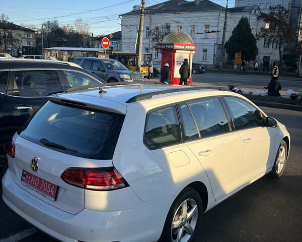 Белый Фольксваген Гольф, объемом двигателя 1.6 л и пробегом 273 тыс. км за 13600 $, фото 6 на Automoto.ua