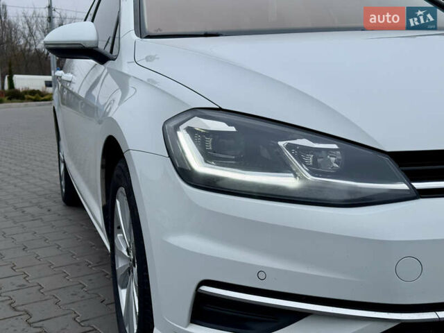 Білий Фольксваген Гольф, об'ємом двигуна 1.6 л та пробігом 217 тис. км за 12800 $, фото 19 на Automoto.ua