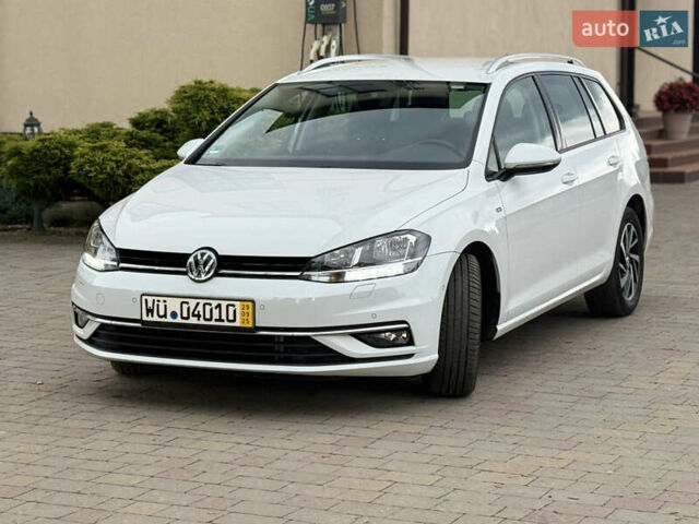 Белый Фольксваген Гольф, объемом двигателя 2 л и пробегом 184 тыс. км за 15250 $, фото 3 на Automoto.ua