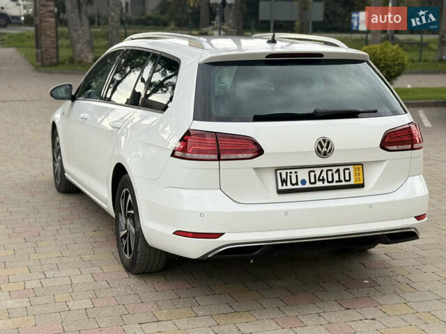 Белый Фольксваген Гольф, объемом двигателя 2 л и пробегом 184 тыс. км за 15250 $, фото 11 на Automoto.ua