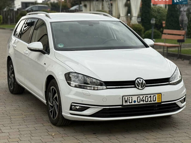 Белый Фольксваген Гольф, объемом двигателя 2 л и пробегом 184 тыс. км за 15250 $, фото 6 на Automoto.ua