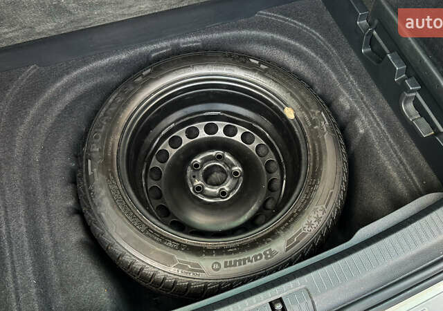 Белый Фольксваген Гольф, объемом двигателя 1.97 л и пробегом 212 тыс. км за 16900 $, фото 18 на Automoto.ua