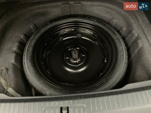 Белый Фольксваген Гольф, объемом двигателя 2 л и пробегом 235 тыс. км за 17555 $, фото 30 на Automoto.ua