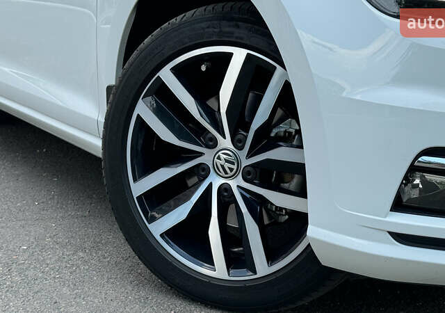 Белый Фольксваген Гольф, объемом двигателя 1.97 л и пробегом 212 тыс. км за 16900 $, фото 2 на Automoto.ua